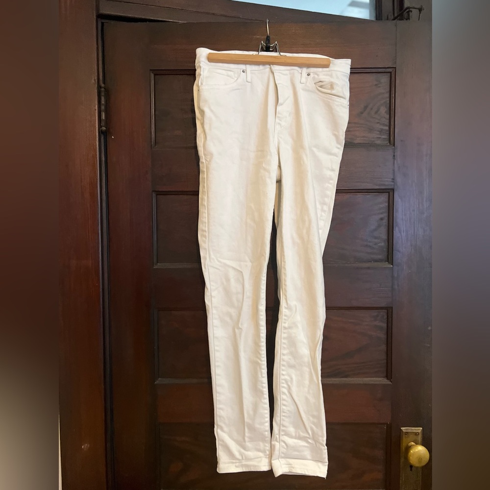 Levi Strauss 721 High Rise Skinny jeans. White